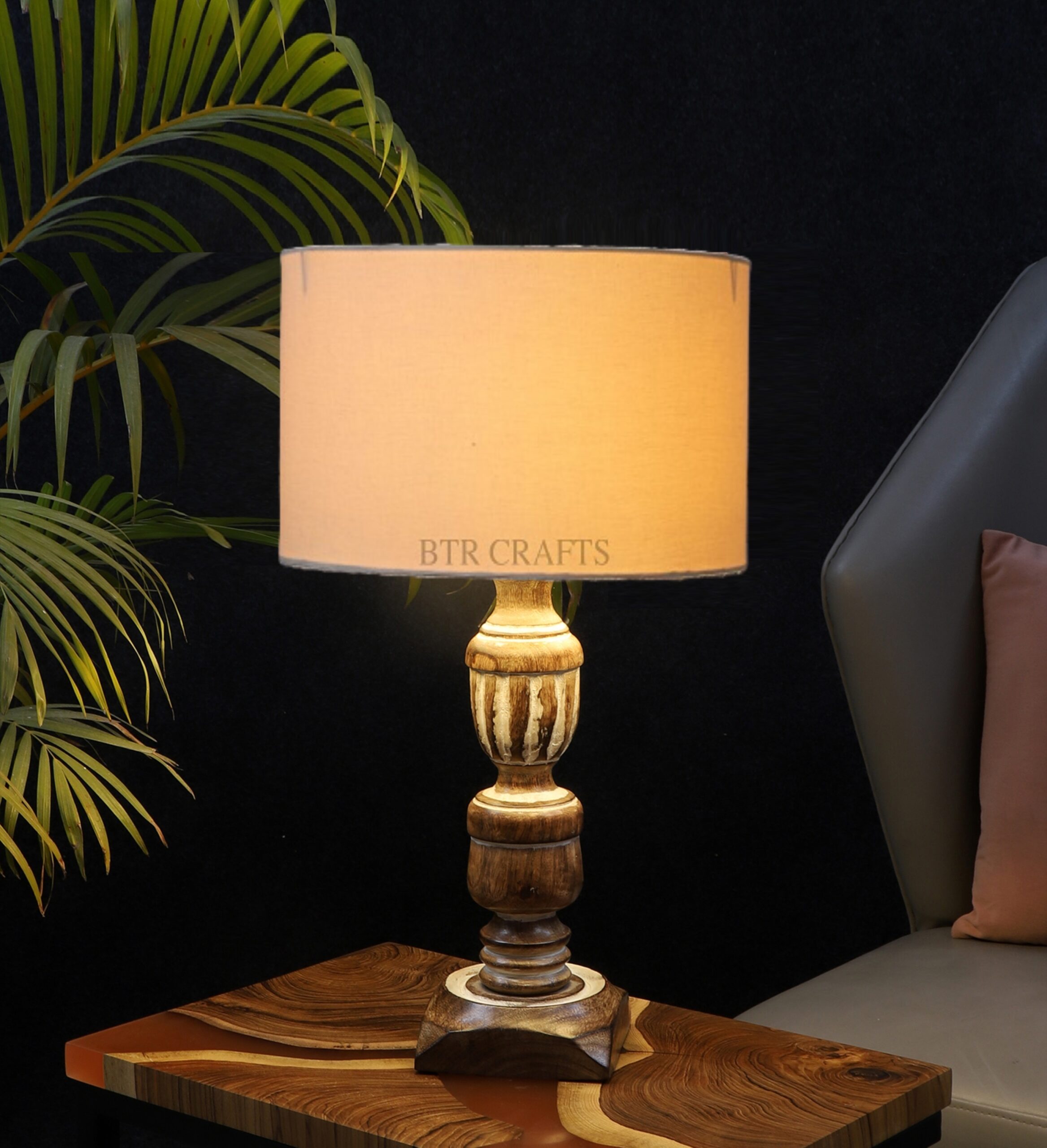Rustic Wooden Table Lamp Suitable For Bedroom Office And Living Room, Pack Of 1(Complete Set)