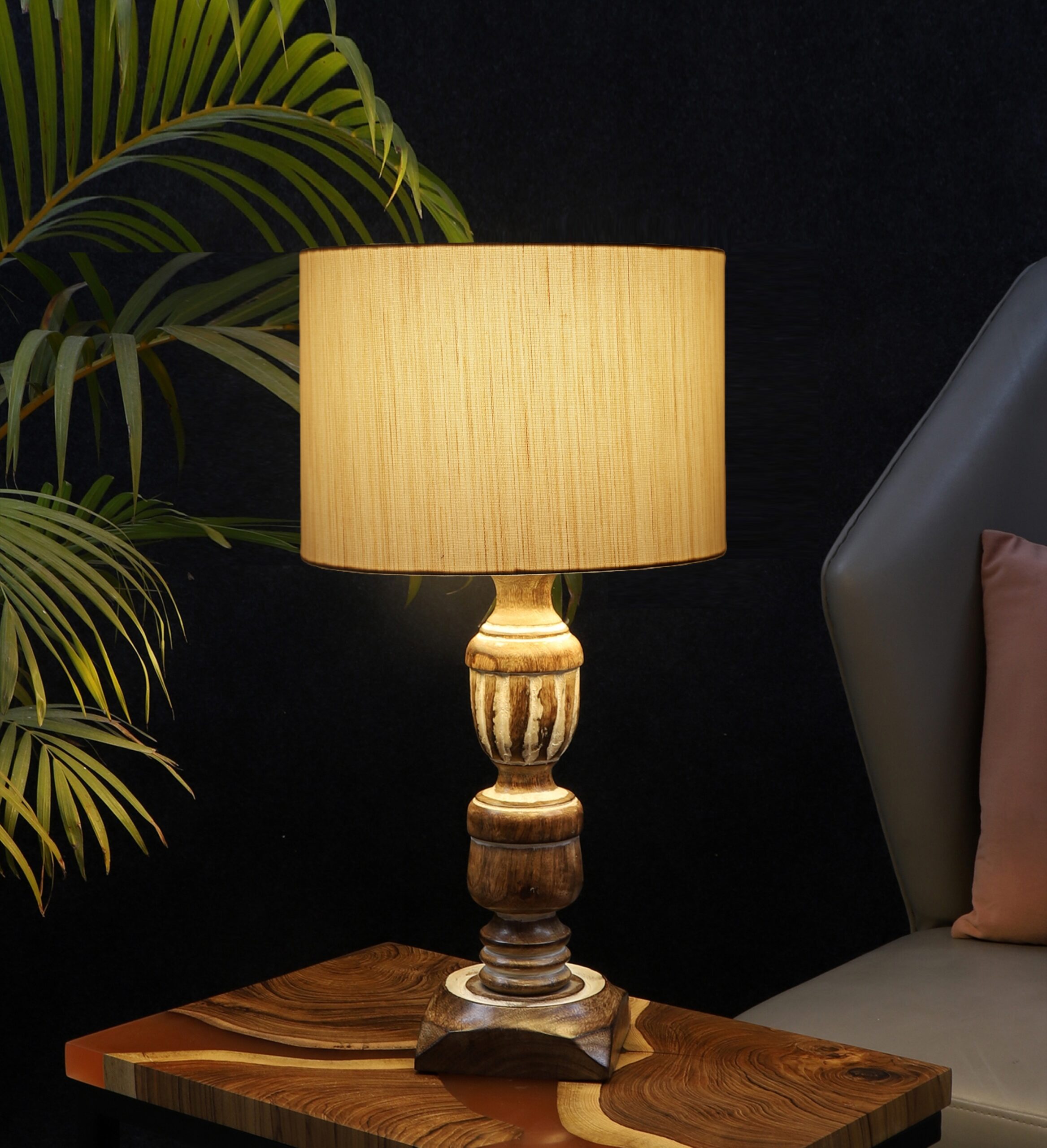 Rustic Wooden Table Lamp Suitable For Bedroom Office And Living Room, Pack Of 1(Complete Set)