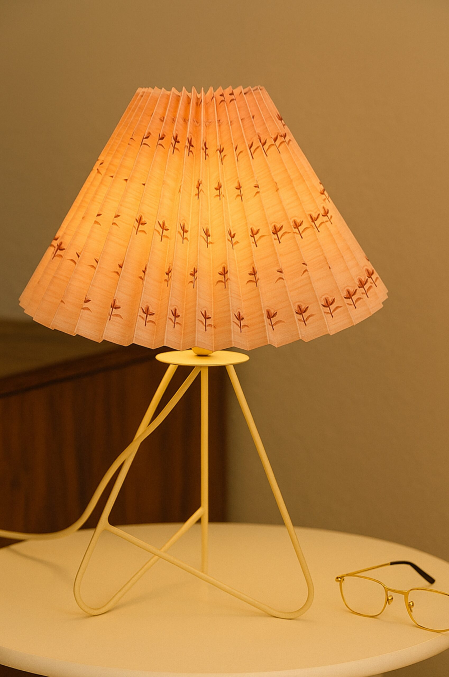 Modern Table Lamp with Iron Tripod Base and Pleated Fabric Shade – Warm Light for Bedroom, Living Room, or Study Desk(Floral Petal)