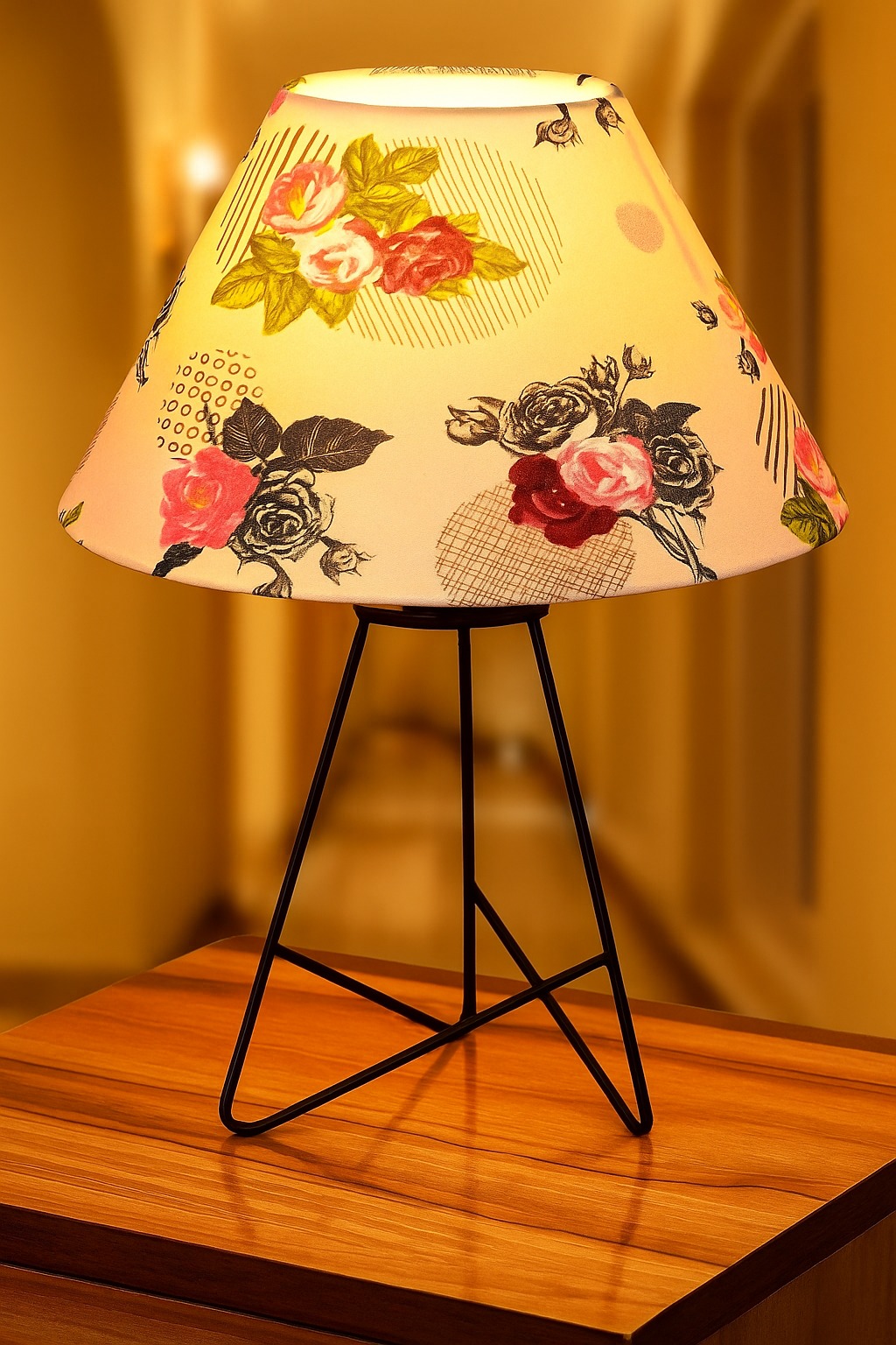 Modern Table Lamp with Iron Tripod Base and Pleated Fabric Shade – Warm Light for Bedroom, Living Room, or Study Desk(Rose)
